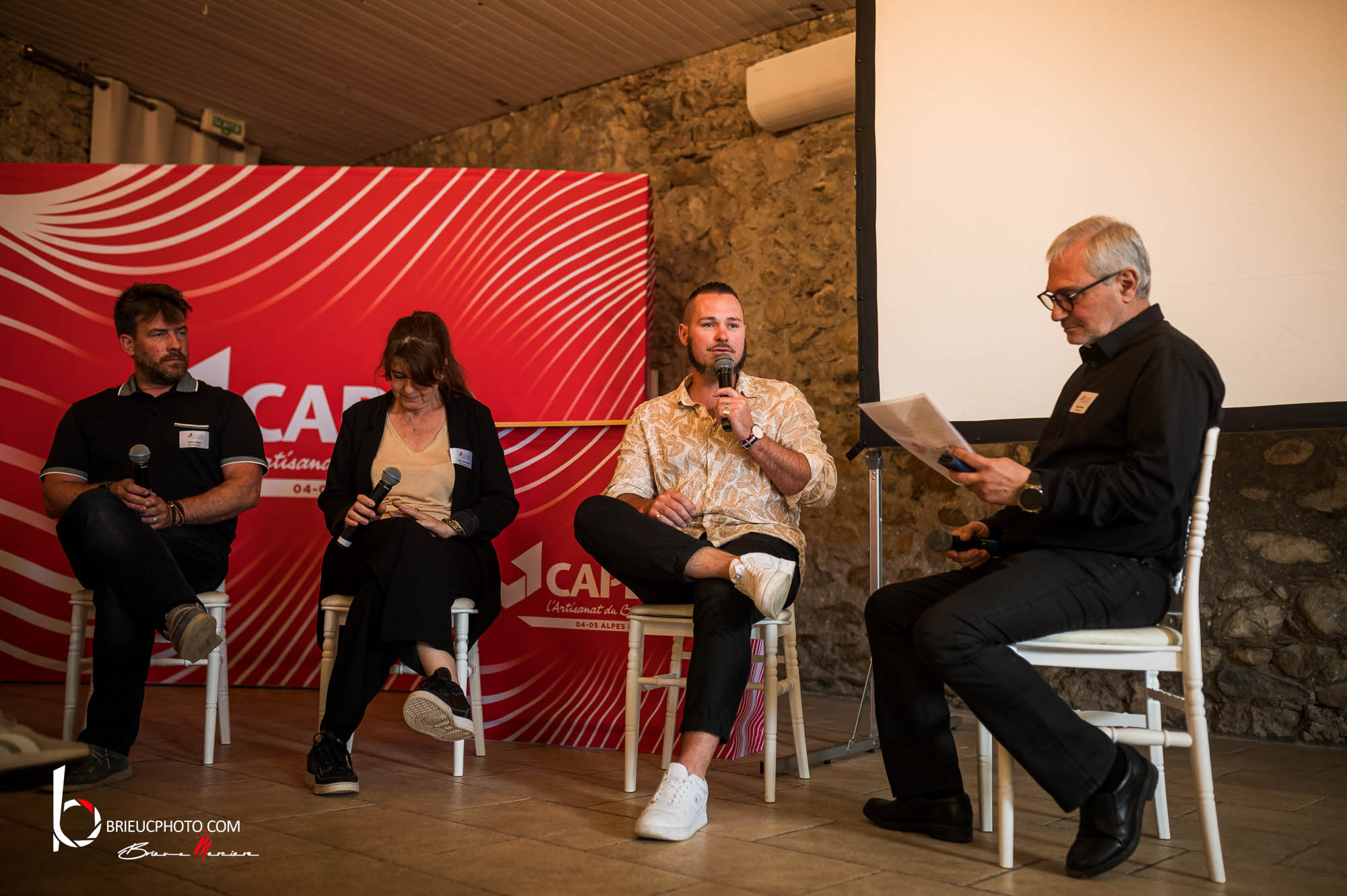 Jonathan Pascal en table ronde lors d'un événement CAPEB sur l'usage de l'IA dans les métiers de l'artisanat